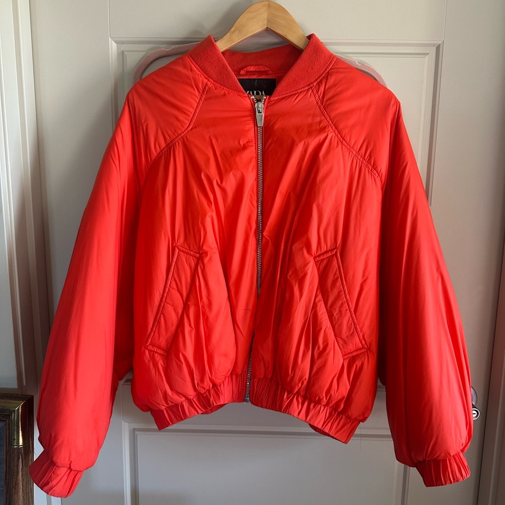 Zara puffer jacket. Size M-L